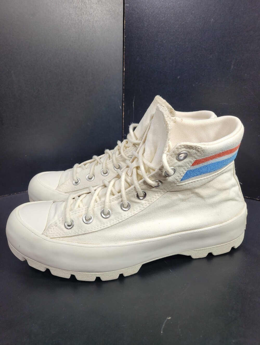 Converse Chuck Taylor Lugged Varsity White Women Size 10.5 High Top 567160C